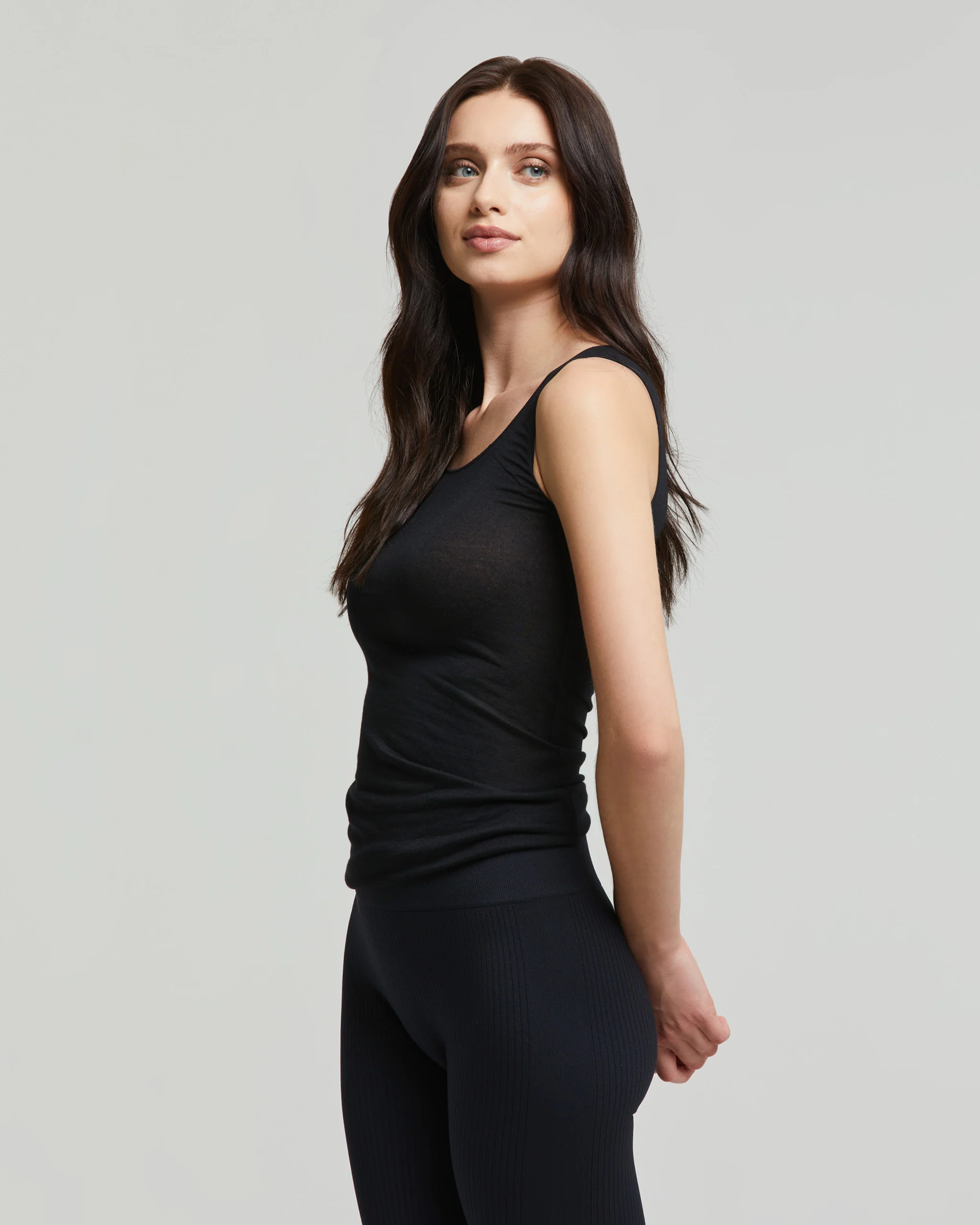 CANOTTA SPALLA LARGA SCOLLO TONDO IN MODAL CASHMERE - Image 3