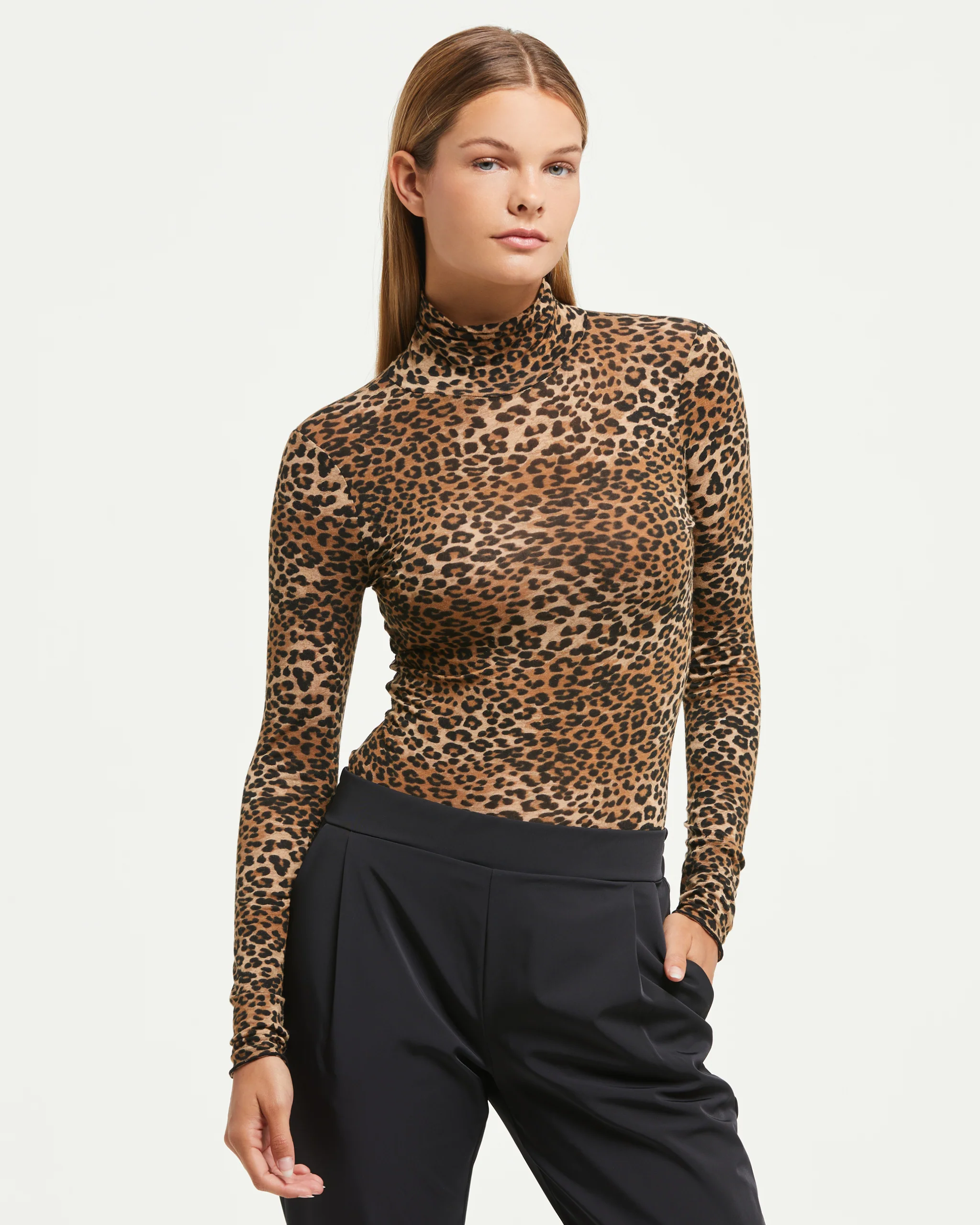 Maglia collo alto in modal cashmere stampa animalier