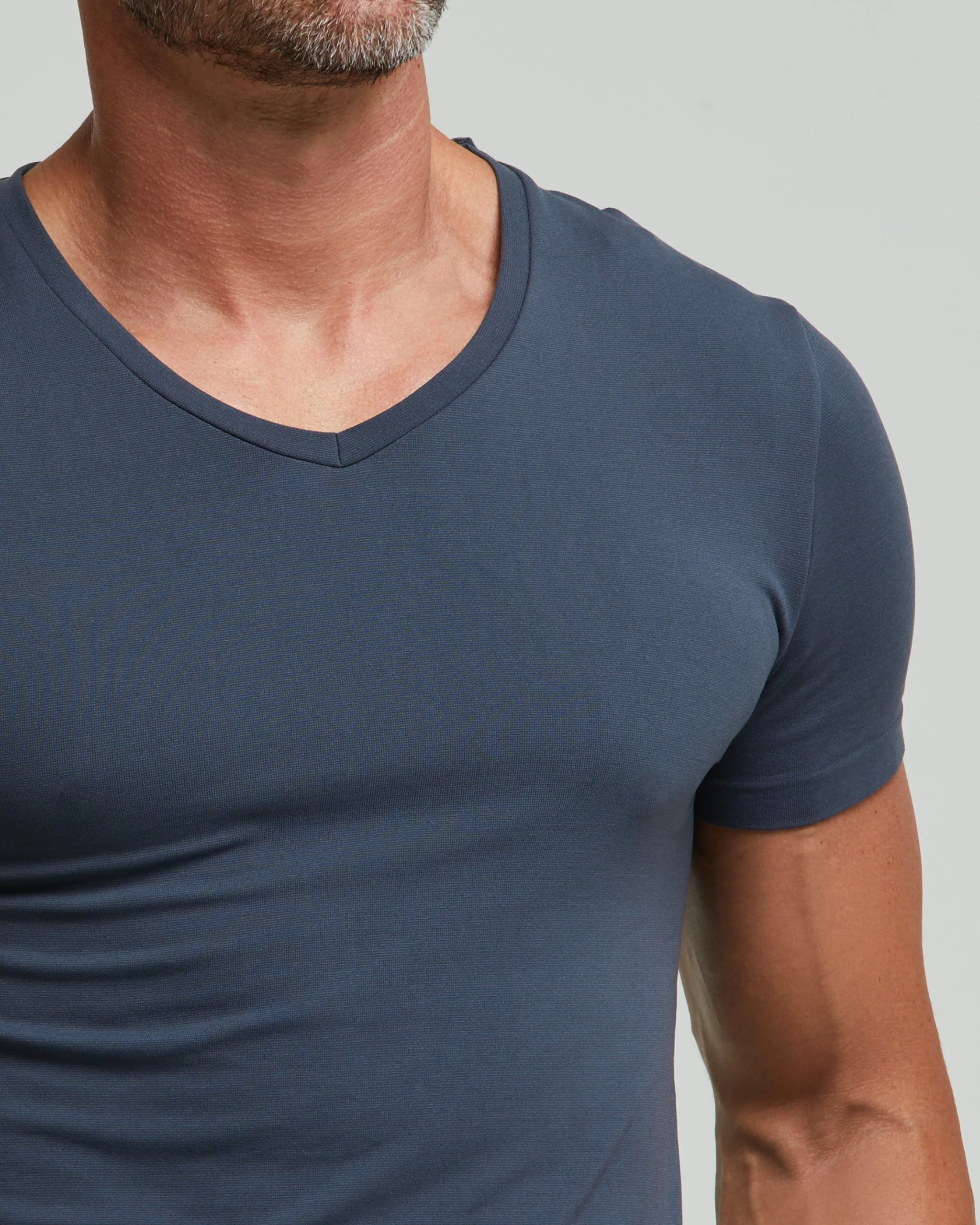 T-Shirt scollo V seamless - Image 5