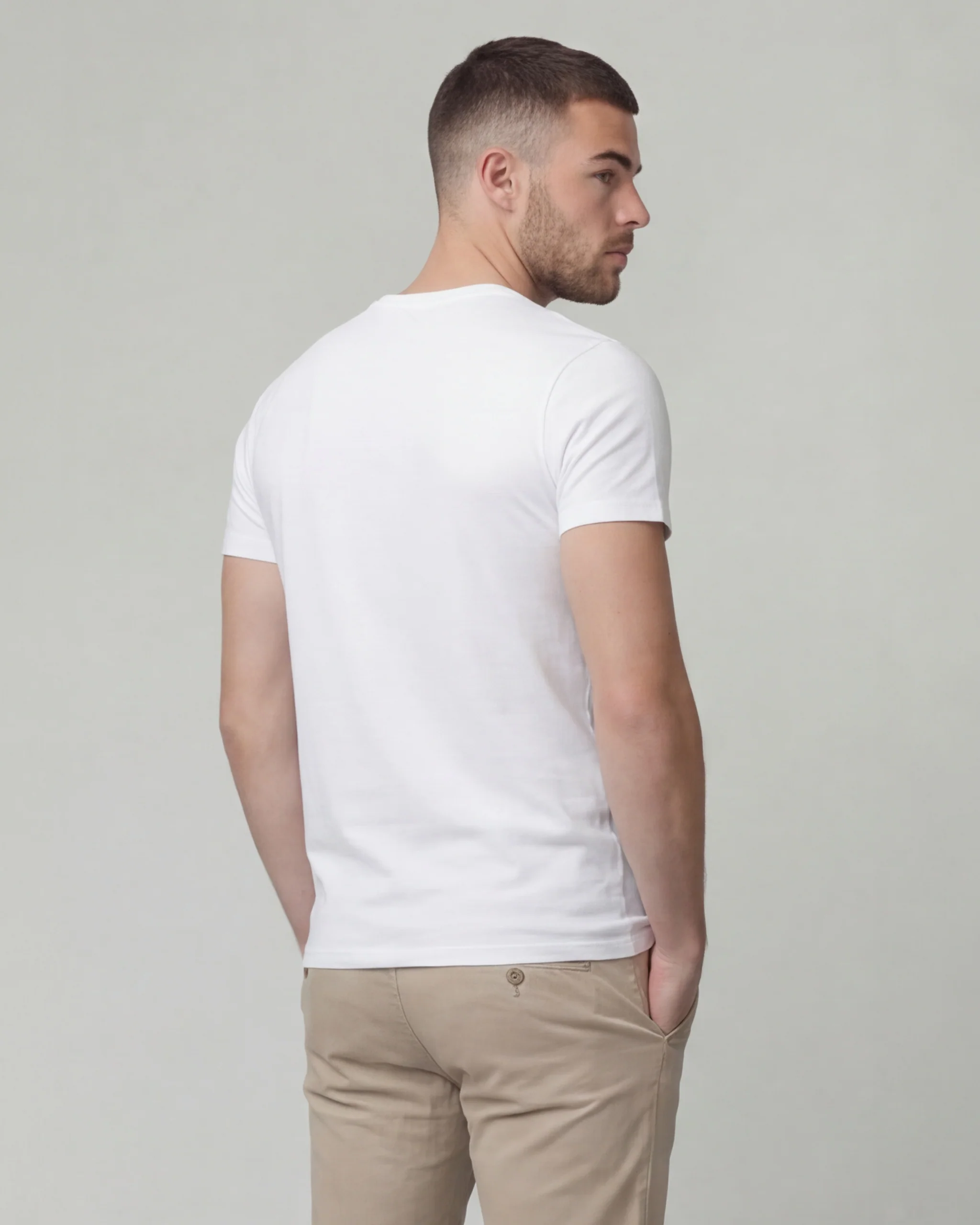 T-shirt uomo "Leone" by Luigi Torres Cerciello - Image 3